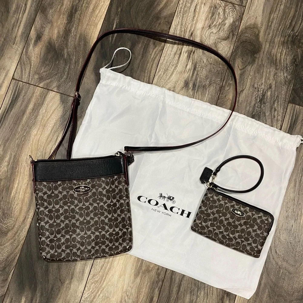 COACH || Crossbody & Wrsitlet